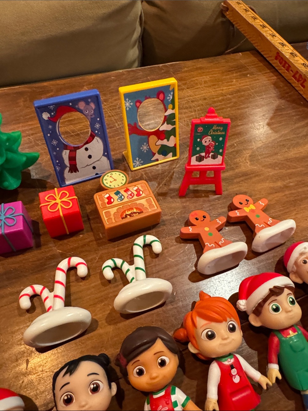 Jazwares CoComelon Advent Calendar Figurines Play Set of 23 Pieces Christmas - Picture 3 of 7